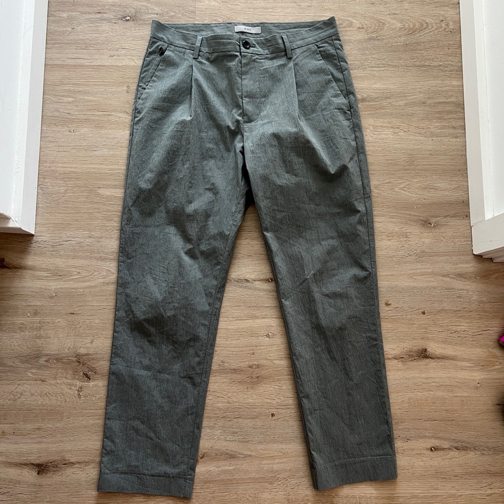 EUC O.N.S. men’s lightweight pants in grey/blue, SZ 31